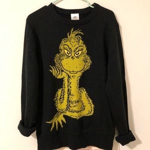 Urban Outfitters Grinch Sweater 💚❤️